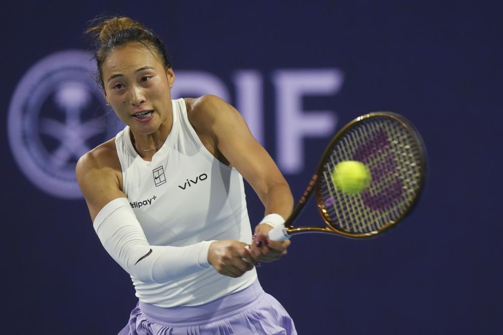 荷兰足协官方：小克鲁伊维特因伤缺战立陶宛，已经返回俱乐部