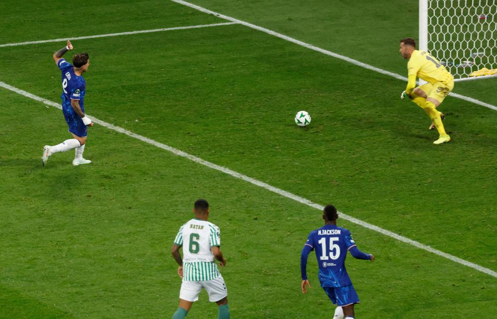 官方：库拉索主帅艾德沃卡特因家事暂离球队，由助教率队迎战牙买加